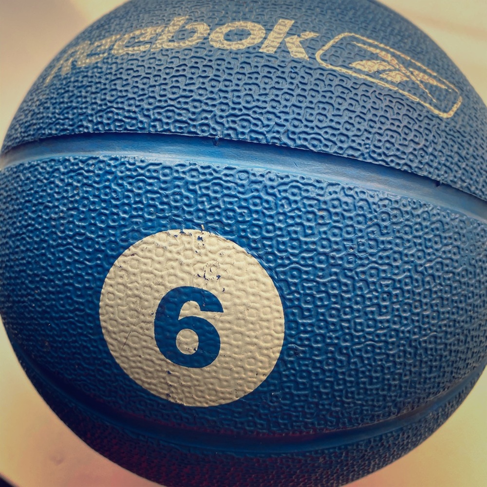 - weight ball 6lb